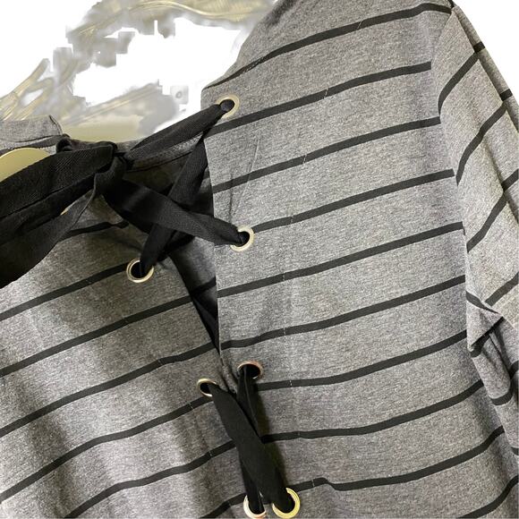 Umgee NWT Tie Back Long Sleeve Striped Top Sz M (2460) - Picture 6 of 6